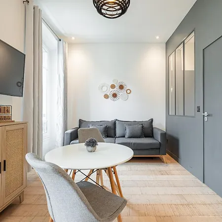 Cozy 1 Bdr Downtown