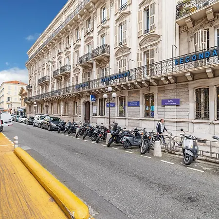 Cozy 1 Bdr Downtown Niza