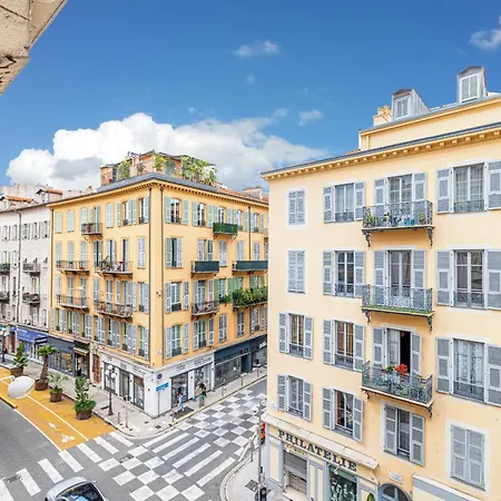 Cozy 1 Bdr Downtown Niza